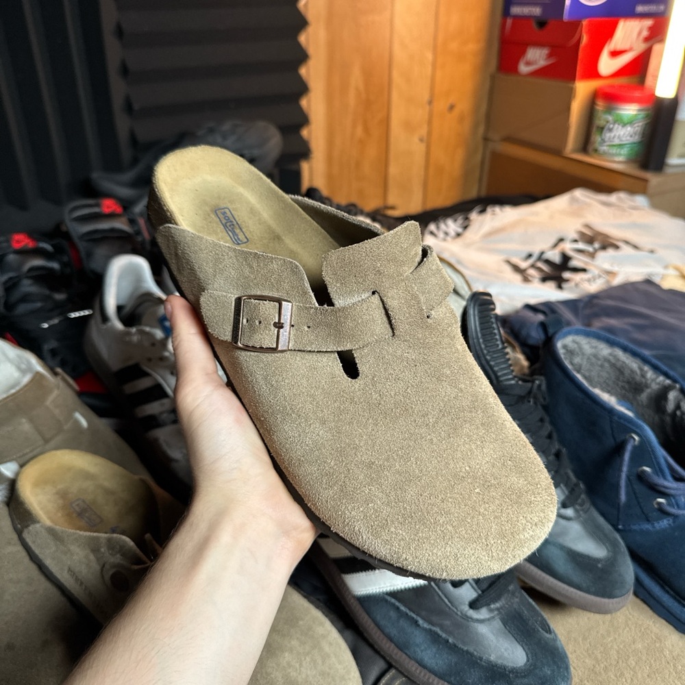 Birkenstock Men's Tan Suede Clogs